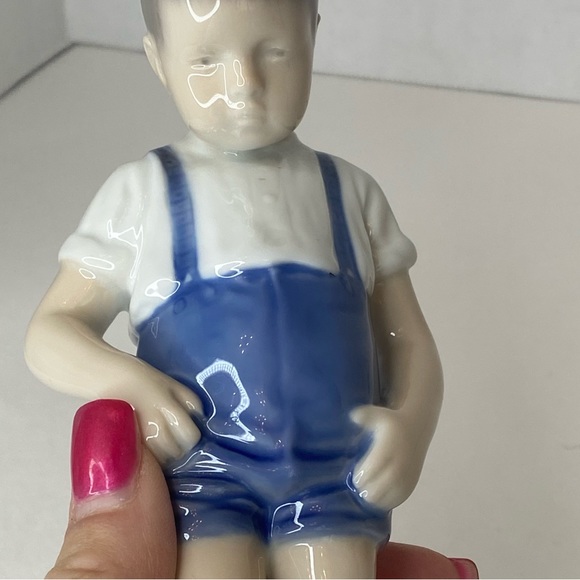 BING & GRONDAHL DENMARK #1870 "BOY WITH CRAB"  FIGURINE OLDER 1950s Copenhagen - Picture 8 of 9